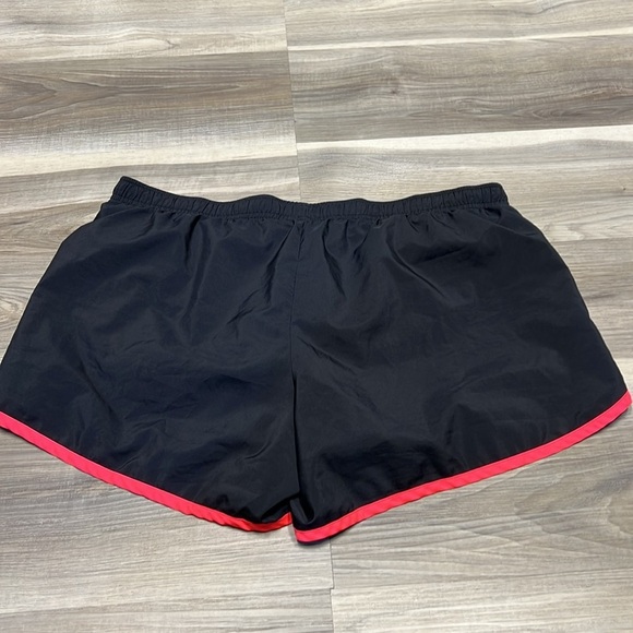 Saucony athletic shorts size XL - Picture 6 of 7